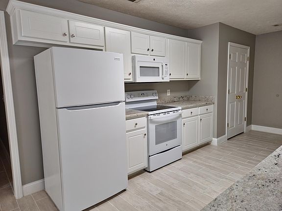 5th image of 142 Mobley Ct #142