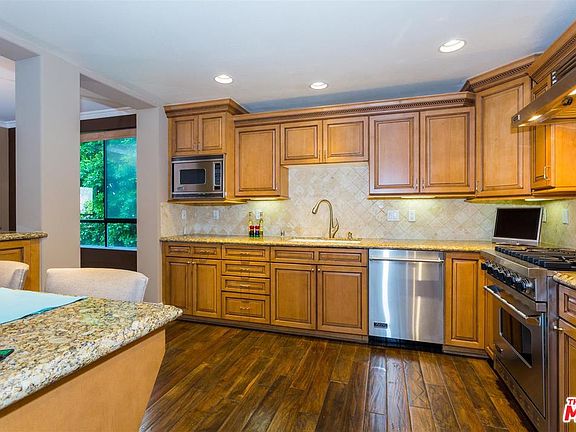 5th image of 1530 Camden Ave APT 201