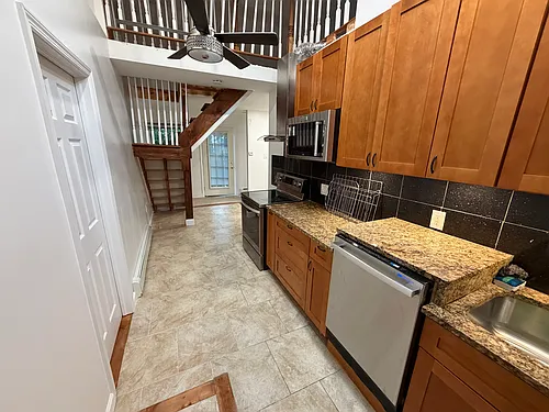 132 Oakfield Ave Photo 1