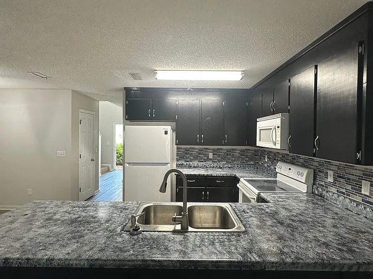 408 Sandy Oak Dr — Photo 12