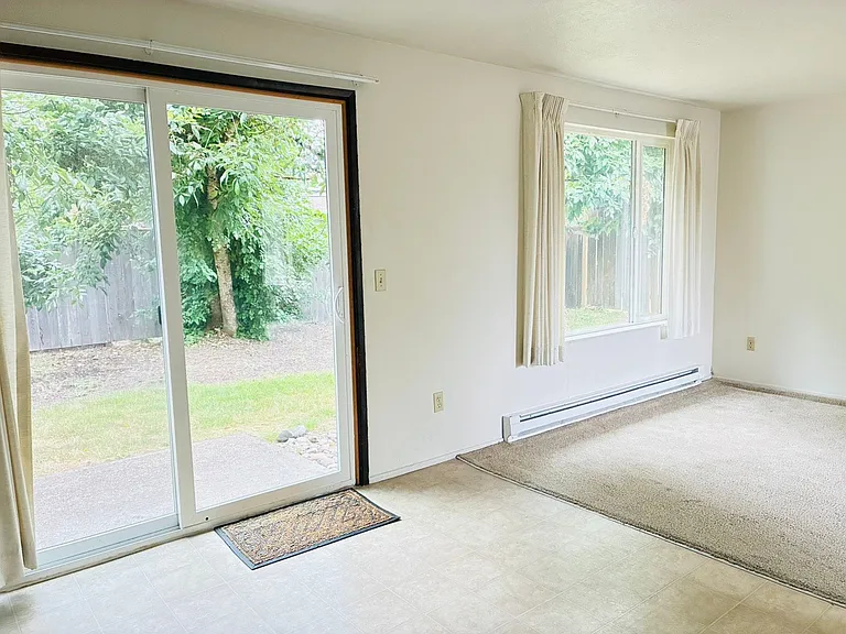 933-937 NW Sequoia Ave — Photo 25
