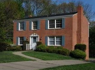148 Dover Dr, Coraopolis, PA 15108