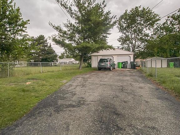4th image of 57 William St #1