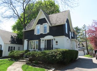 314 N Catherine Ave, La Grange Park, IL 60526