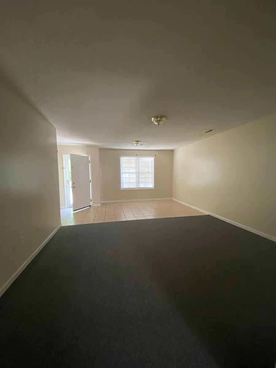 Building Photo - 3509 Vista Trl #B