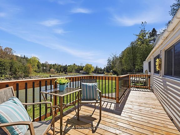 4th image of 9 Maple Ln
