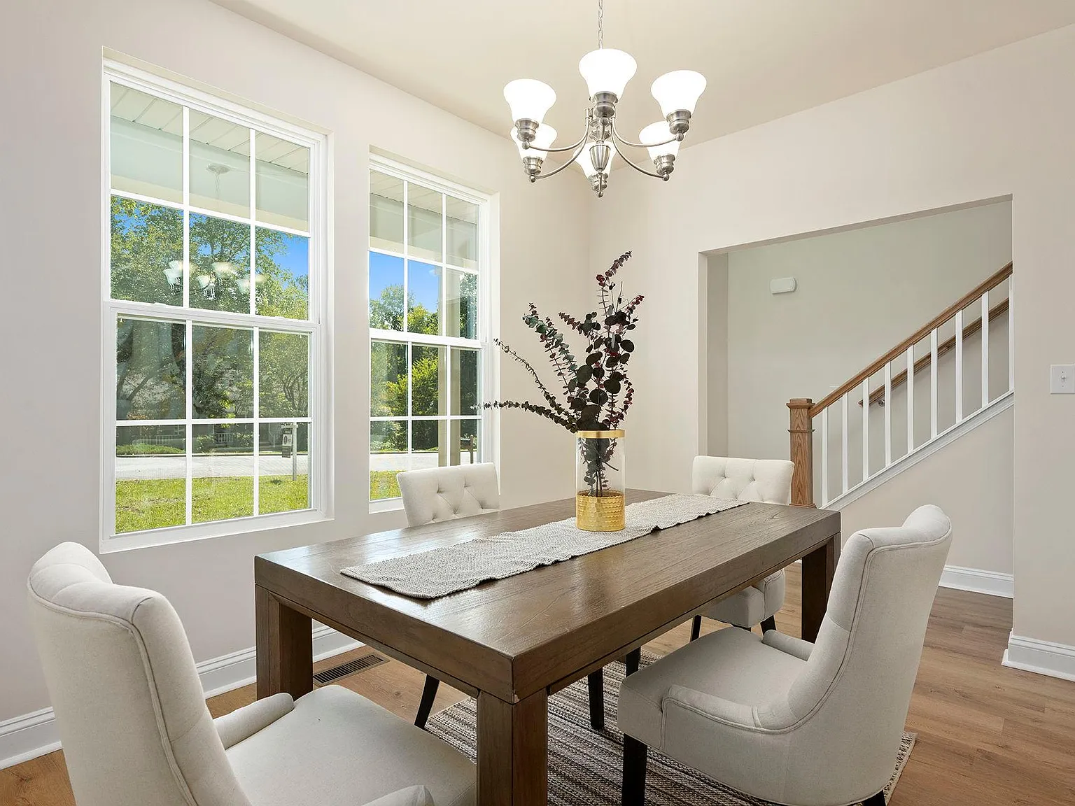 4 bed, 3.5 bath, 2534 sqft, $2,850 — Photo 4