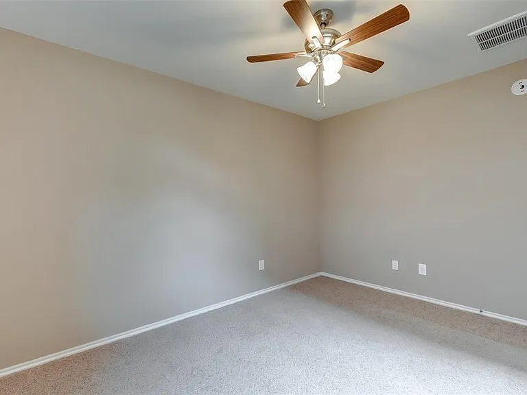 8731 Sunny Gallop Dr — Photo 21