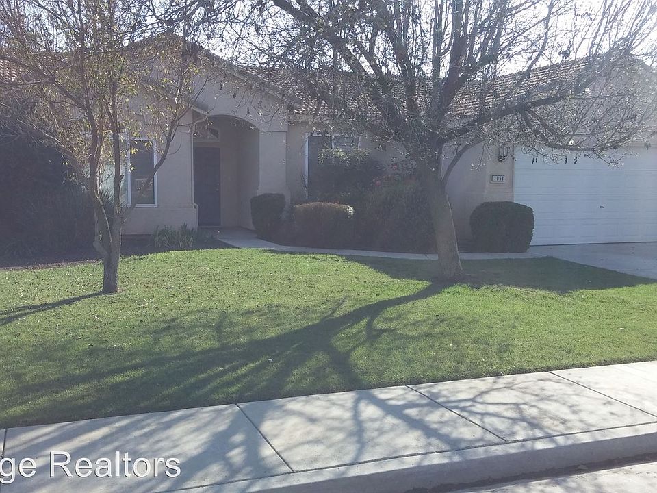 1st image of 1061 W Sandstone Dr