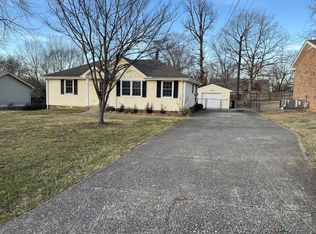 933 Poppy Dr, Clarksville, TN