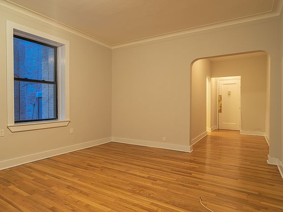 3rd image of 925 W End Ave #1AA