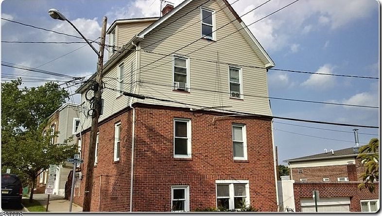 1st image of 2-4 ST MARYS PL
