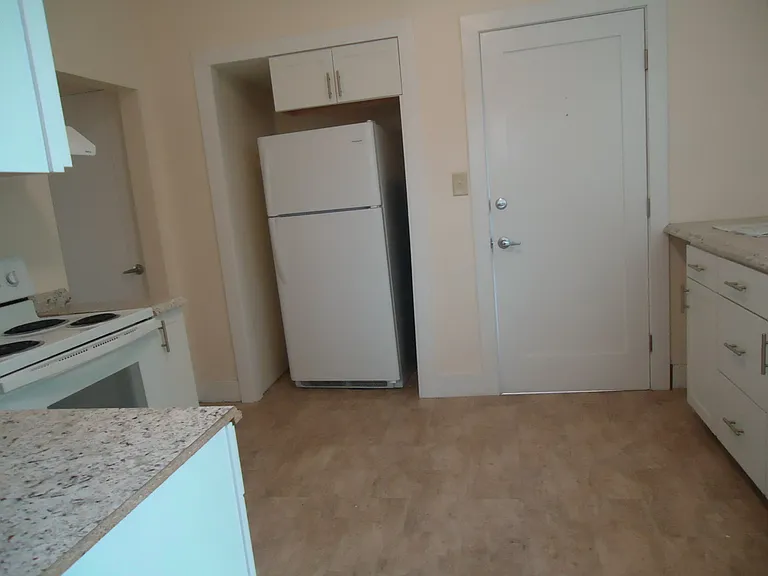136 Warren St #3 — Photo 3