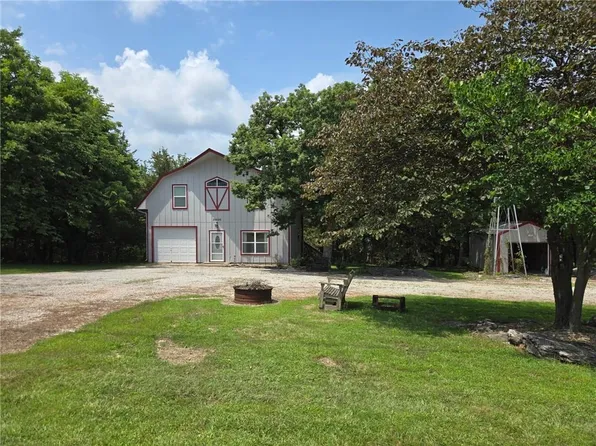 30695 Highway Uu, Warsaw, MO 65355
