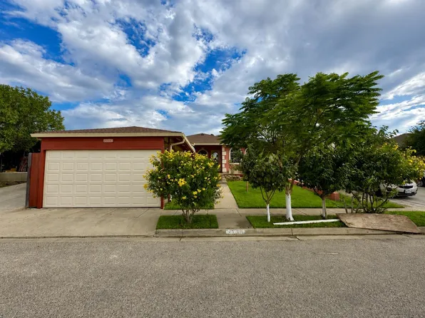 2305 Maida Ln, Laredo, TX 78046