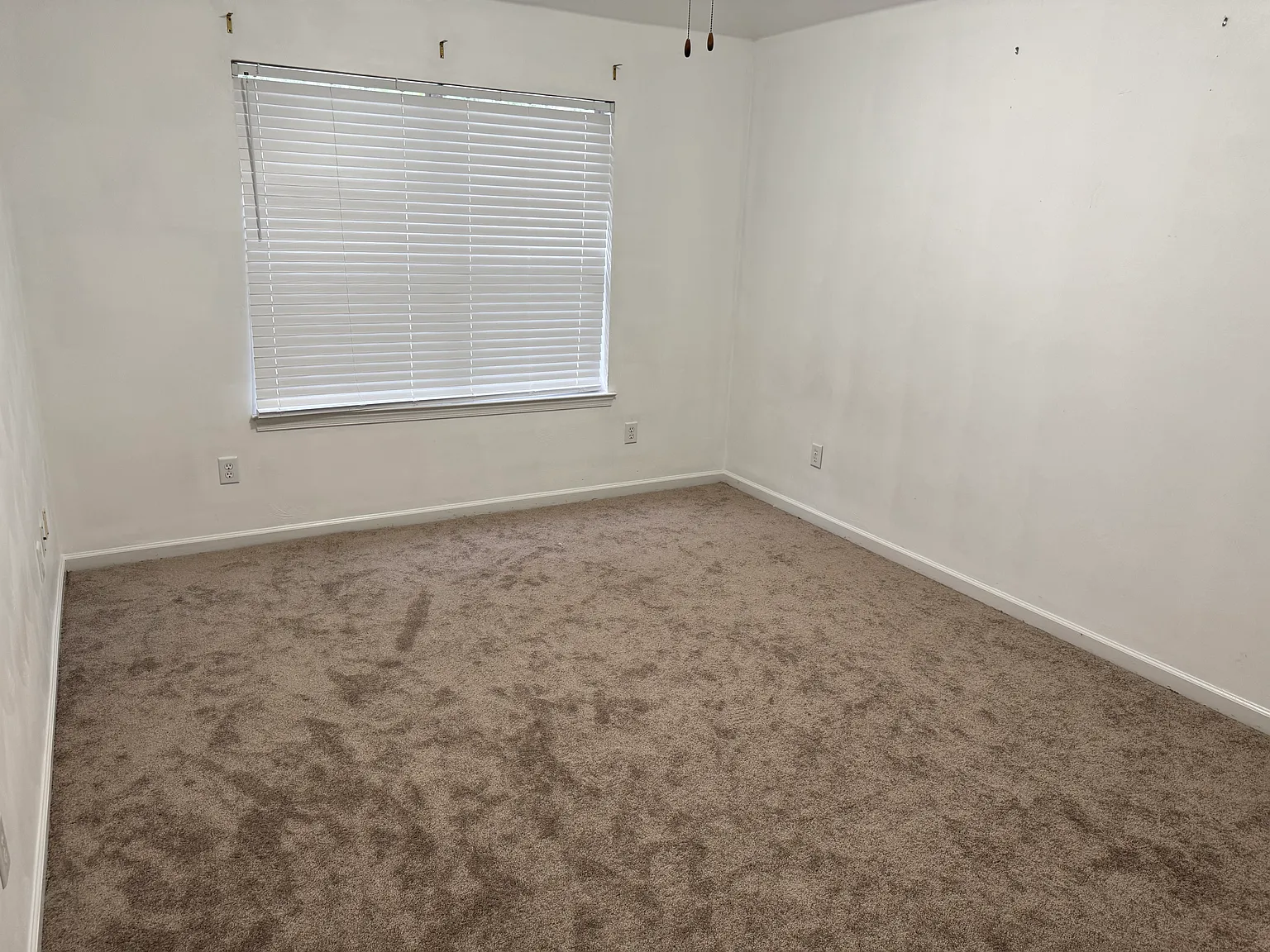 2 bed, 1600 sqft, $2,400 — Photo 4