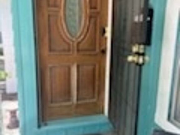 2nd image of 563 Kashmuir Pl