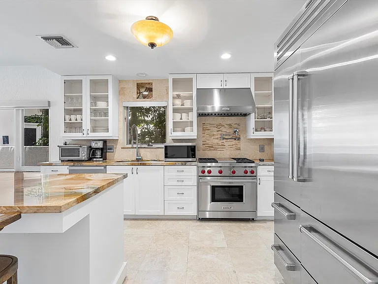 1421 Ponce De Leon Dr — Photo 17