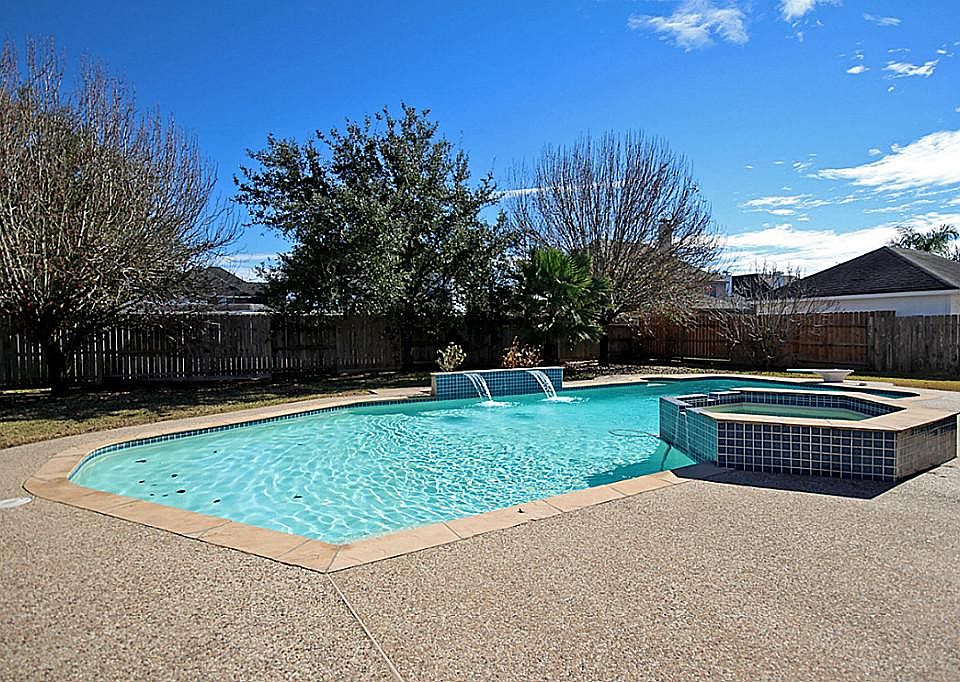 1st image of 2207 Alberton Ln