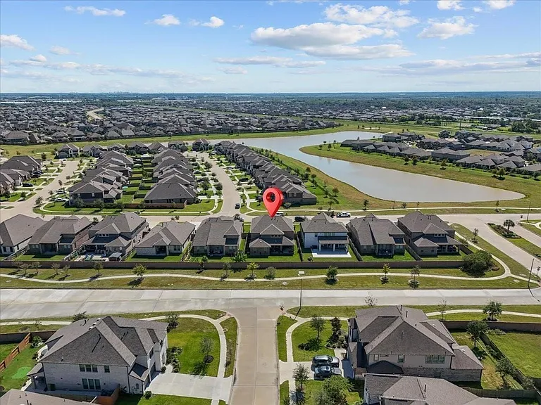 2417 Lake Mist Dr — Photo 48