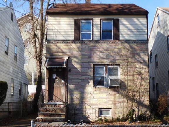 2nd image of 315 Eastern Pkwy