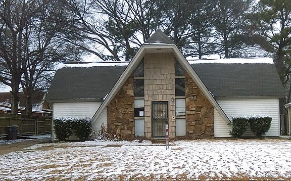 4th image of 6178 Holly Park Dr