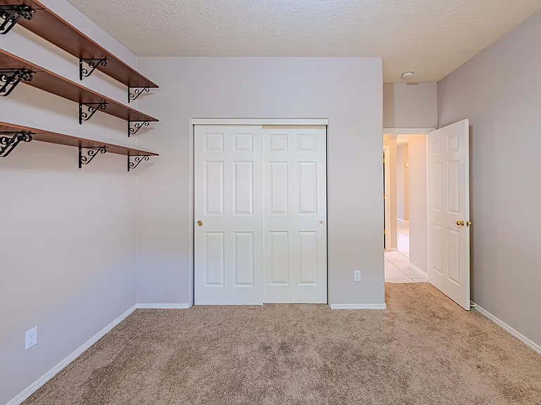 1124 Calle Corvo NE — Photo 34