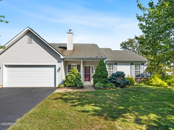 19 Carriage Road, Whiting, NJ 08759