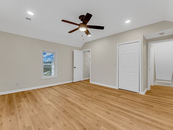 3rd image of 1251 Richwood Ave