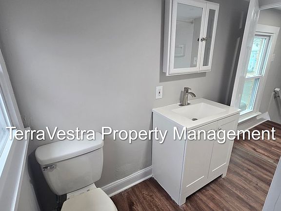 4th image of 15 Pike Ave Unit 2