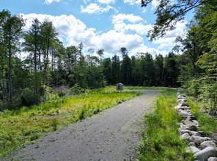 7 Flanders Dr, Lincoln, ME 04457