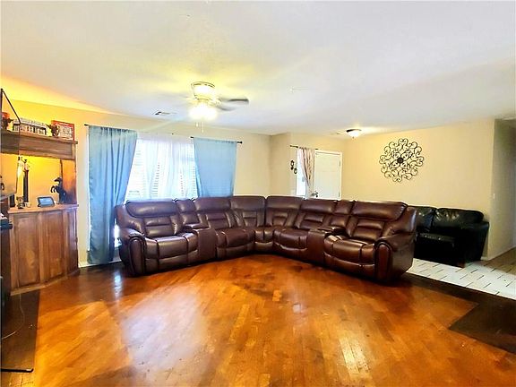 5th image of 6736 Tall Oaks Dr