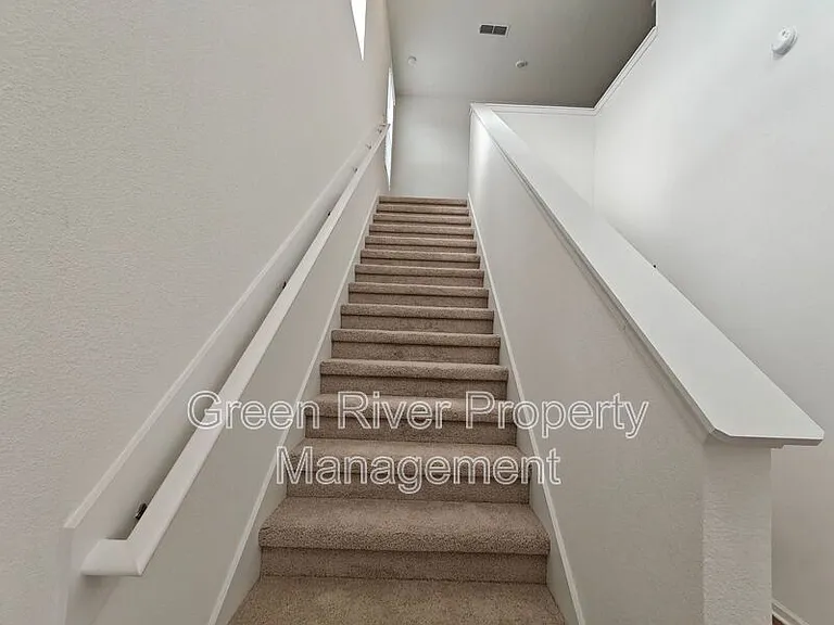 5724 Lagoon Cruise Way — Photo 23