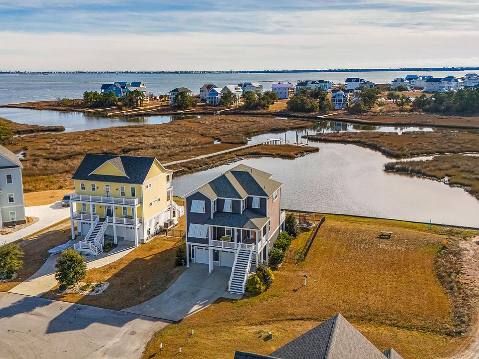 1st image of 525 Sanders Lane