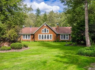 4951 Robinwood Ln, Bow, WA 98232