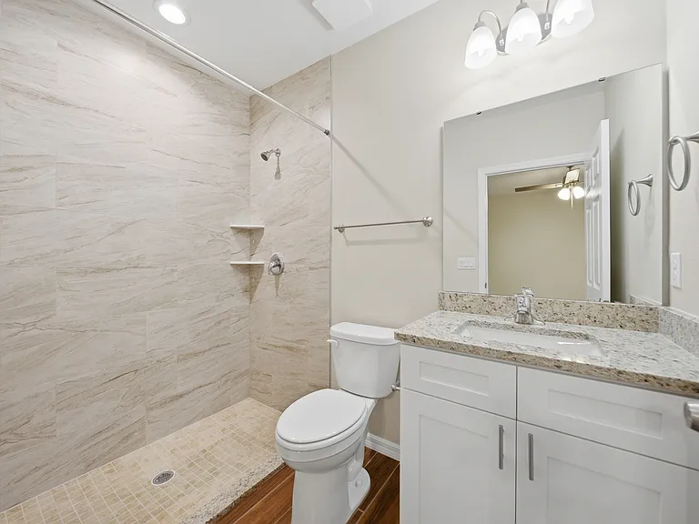 1072 Bridlewood Way — Photo 17
