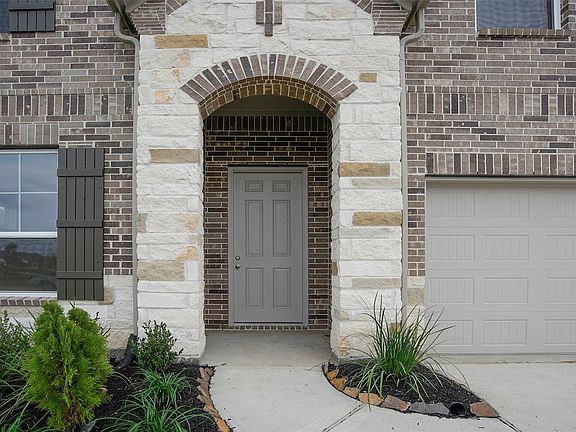 2nd image of 306 Stream Bend Way