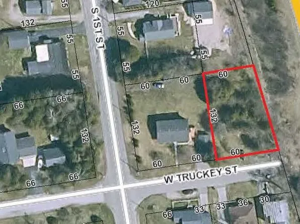 Truckey St, Saint Ignace, MI 49781
