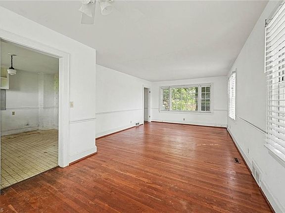 5th image of 418 Felts Dr