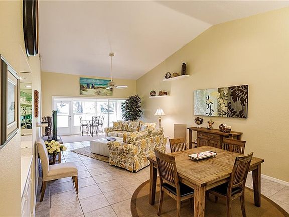 5th image of 12237 SW Kingsway Cir #D-1