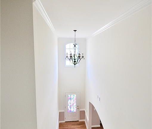 4th image of 312 Collins Glen Ct
