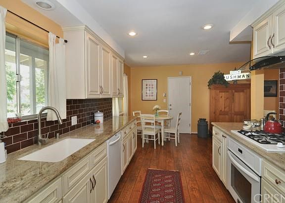3rd image of 22135 Napa St