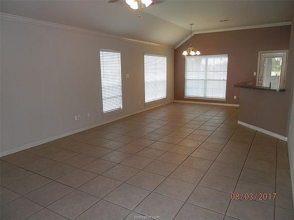 3rd image of 938 Crystal Dove Ave