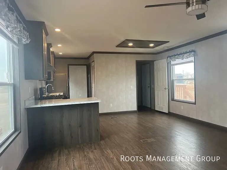 J5 Meadows Ct #J5 — Photo 10