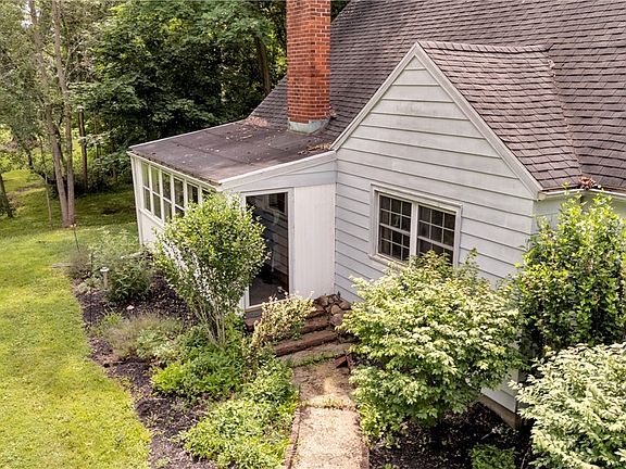4th image of 3808 Pearl Street Rd