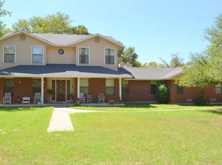 221 Eagle Creek Ranch Blvd, Floresville, TX 78114