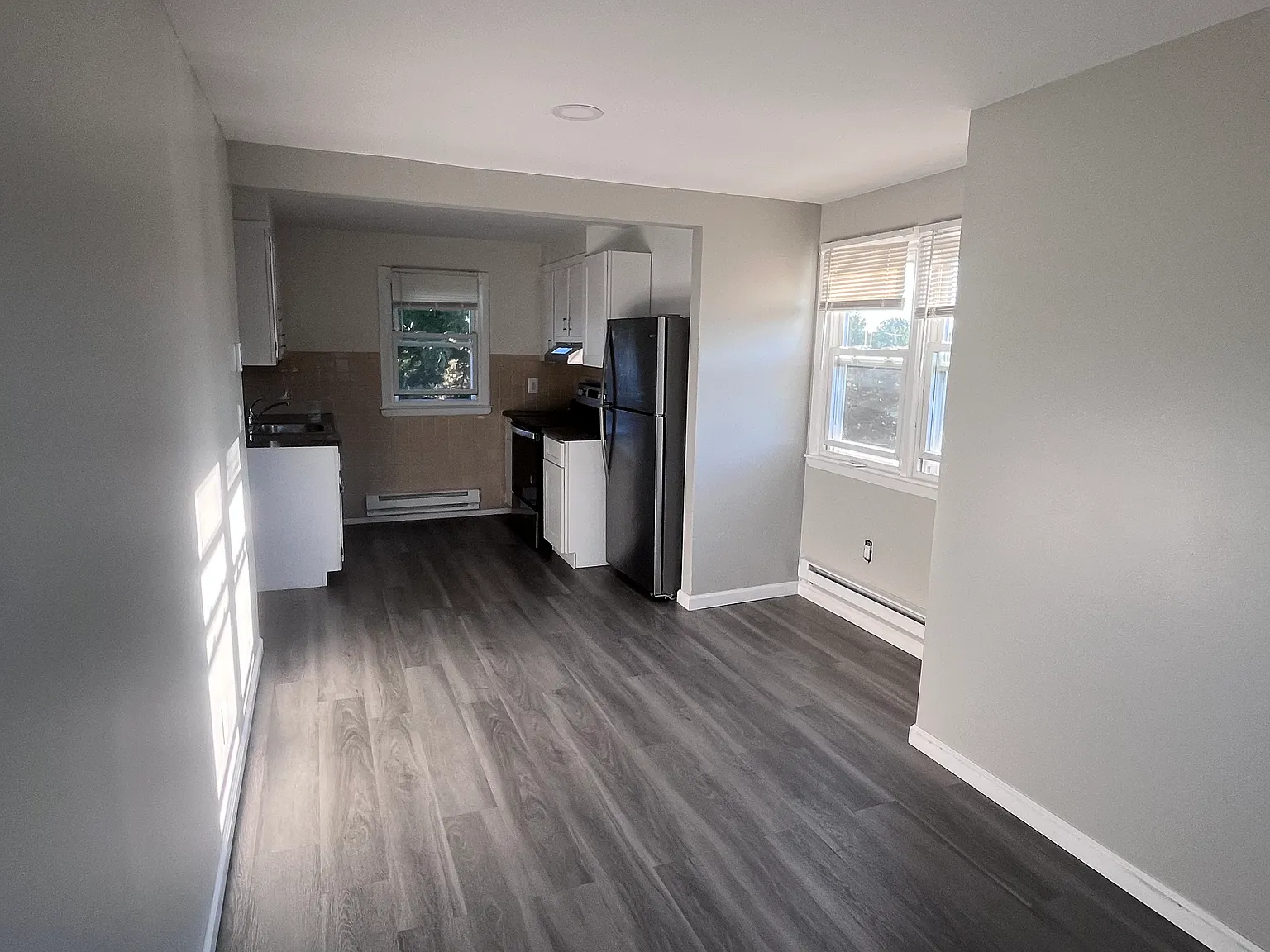 2 bed, 750 sqft, $2,800 — Photo 2