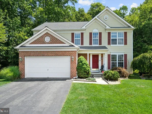 1 Woodland Run Dr, Newark, DE 19702