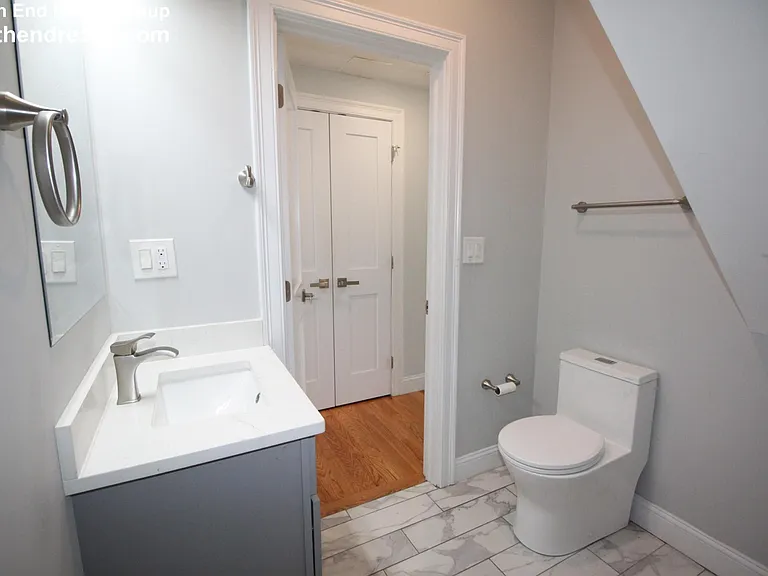 108 Main St — Photo 8