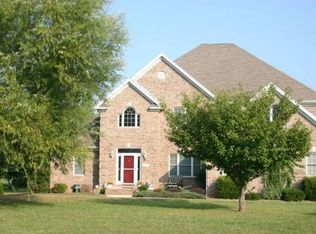 355 Southwind Dr, Bowling Green, KY 42104